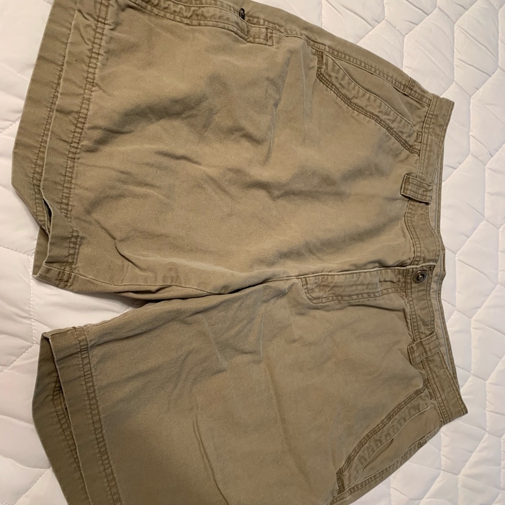 Columbia men’s shorts.